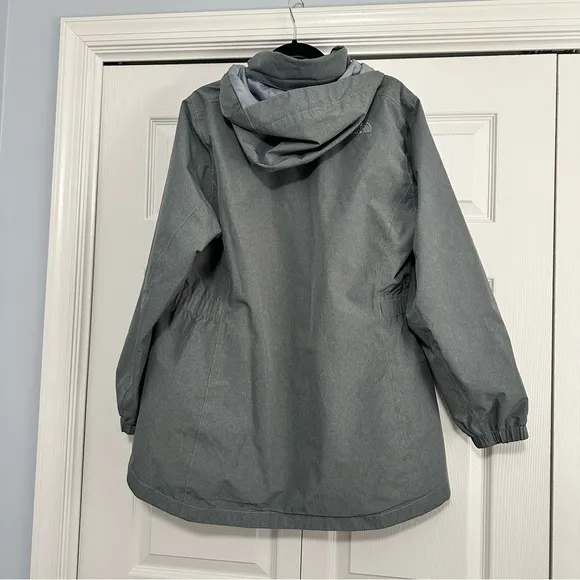 The North Face Women’s Plus Resolve‎ Parka II Size 1X in Heather Gray EUC