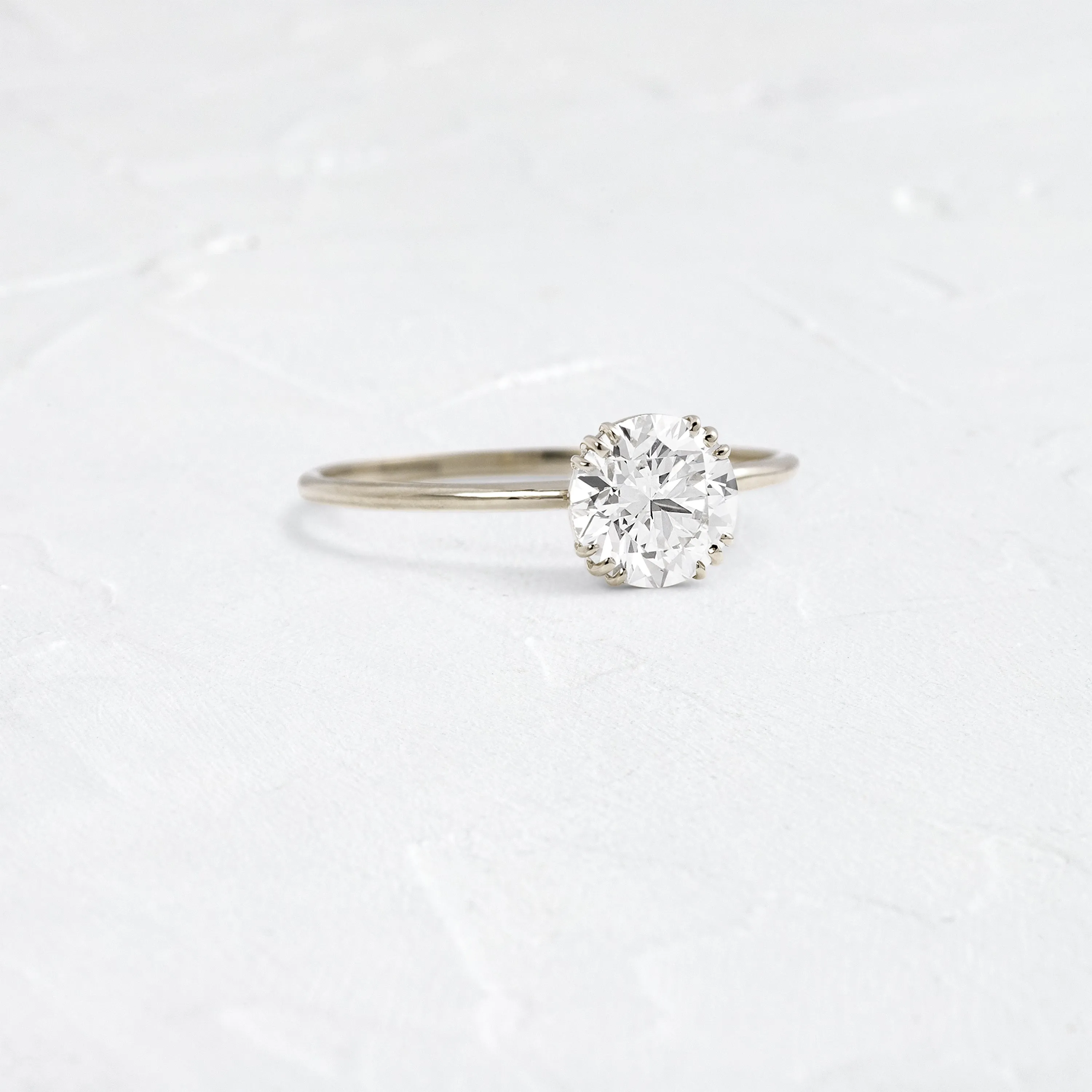 Threaded Ring, Round Cut