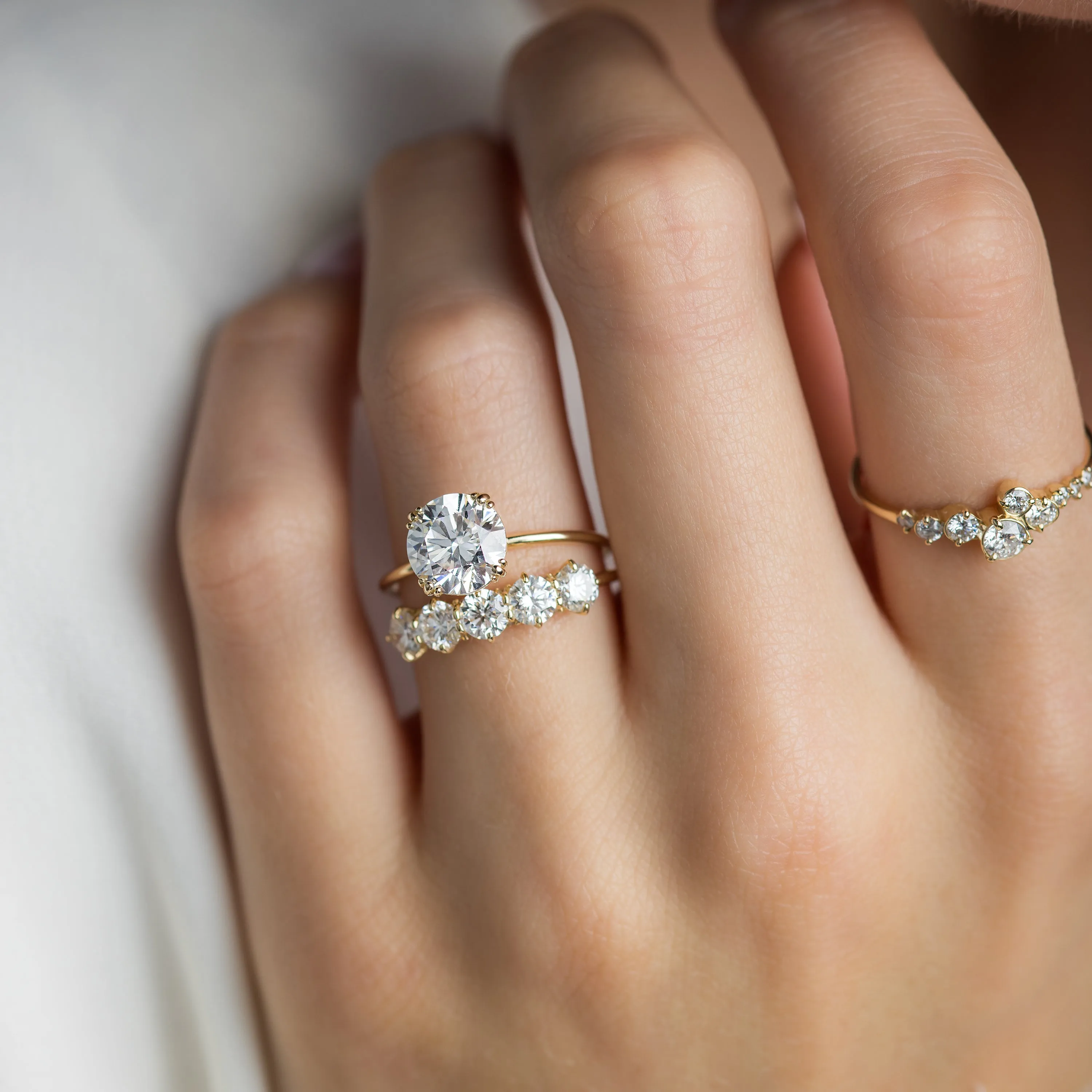 Threaded Ring, Round Cut