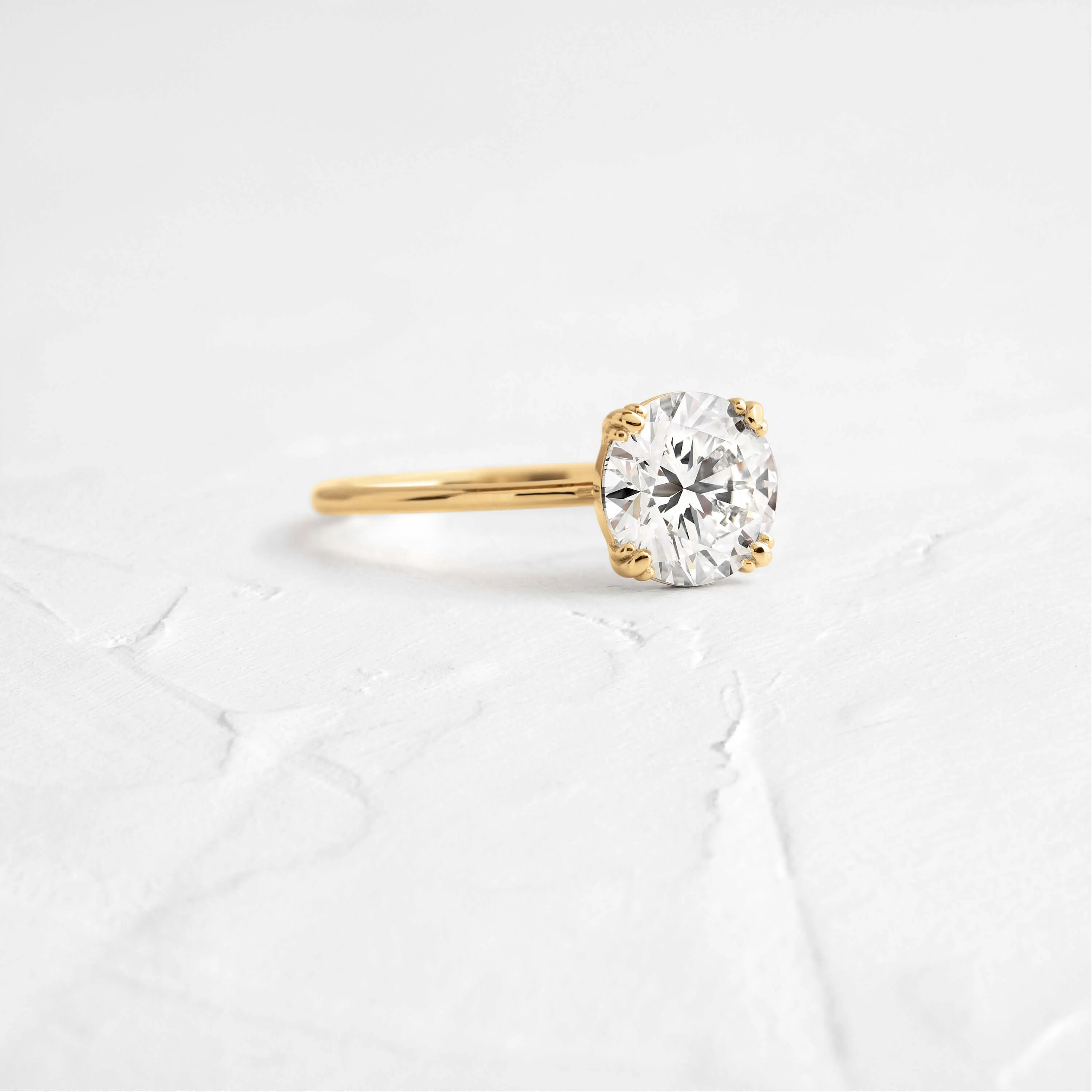 Threaded Ring, Round Cut