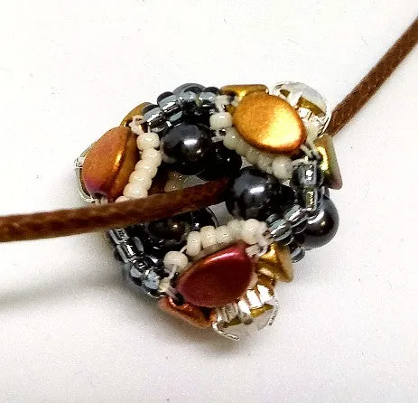 Trois Fleurs Beaded Bead Necklace (special order - sold out)