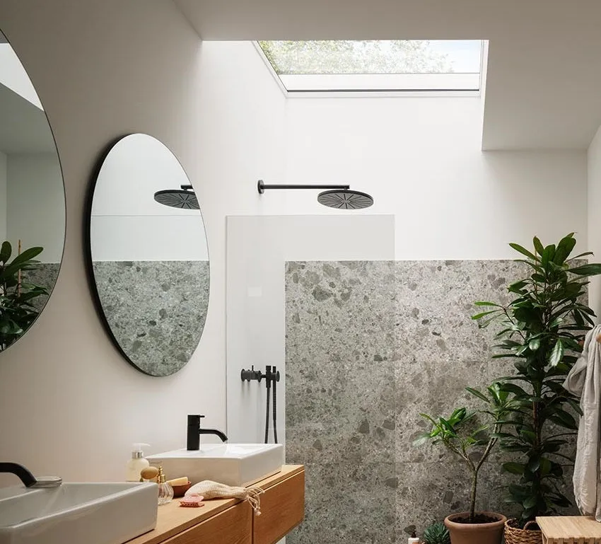 VELUX CFU 080080 1093 Fixed Curved Glass Package 80 x 80 cm (Including CFU Triple Glazed Base & ISU Curved Glass Top Cover)