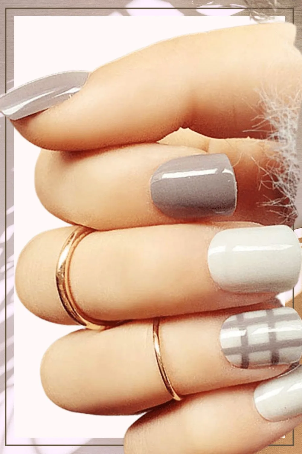White And Gray checkered Short Square Press On Nails Kit