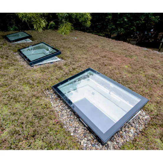 Whitesales Em-Glaze Flat Glass Rooflight with Electrically Opening PVC 150mm Verticle Upstand