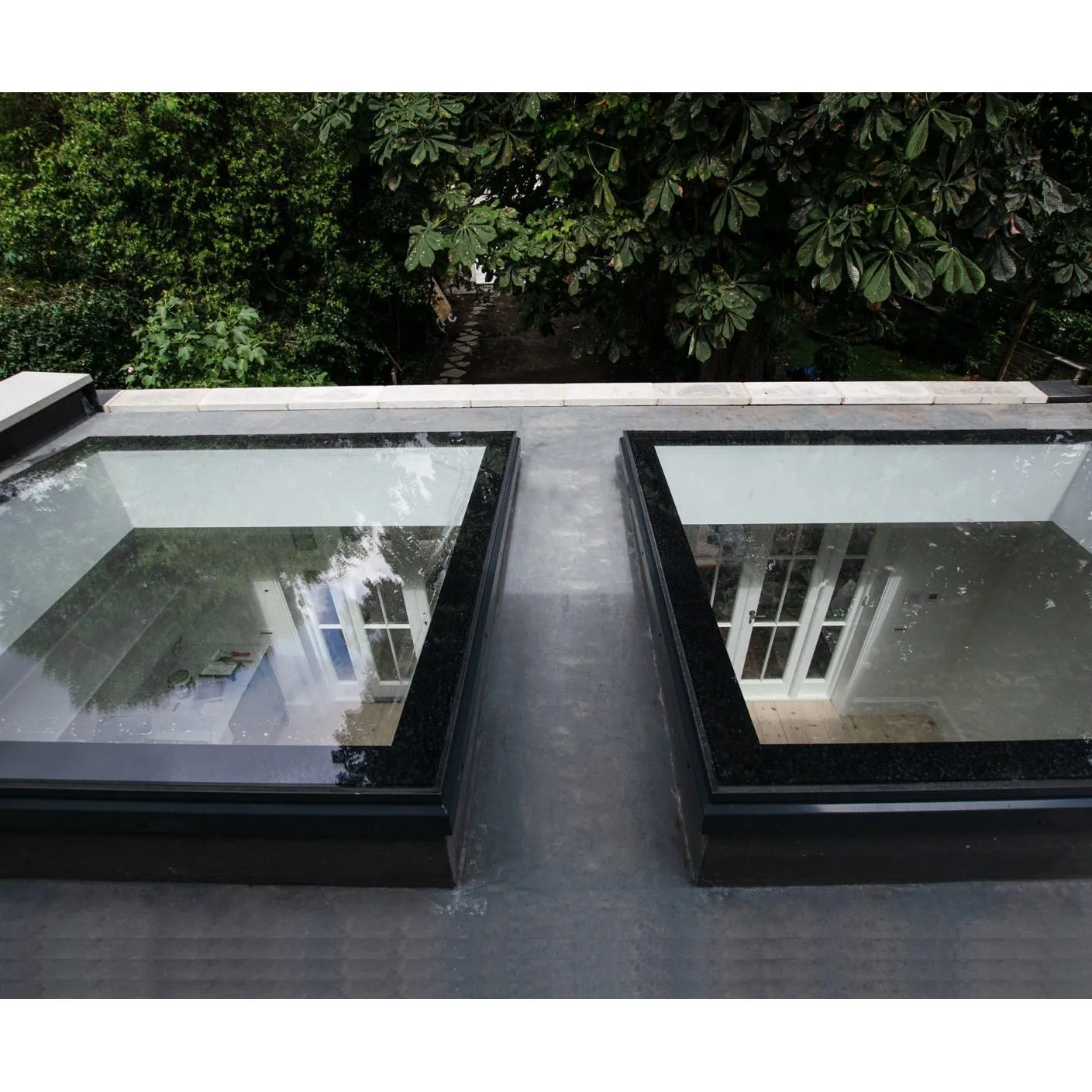 Whitesales Em-Glaze Flat Glass Rooflight with Electrically Opening PVC 150mm Verticle Upstand